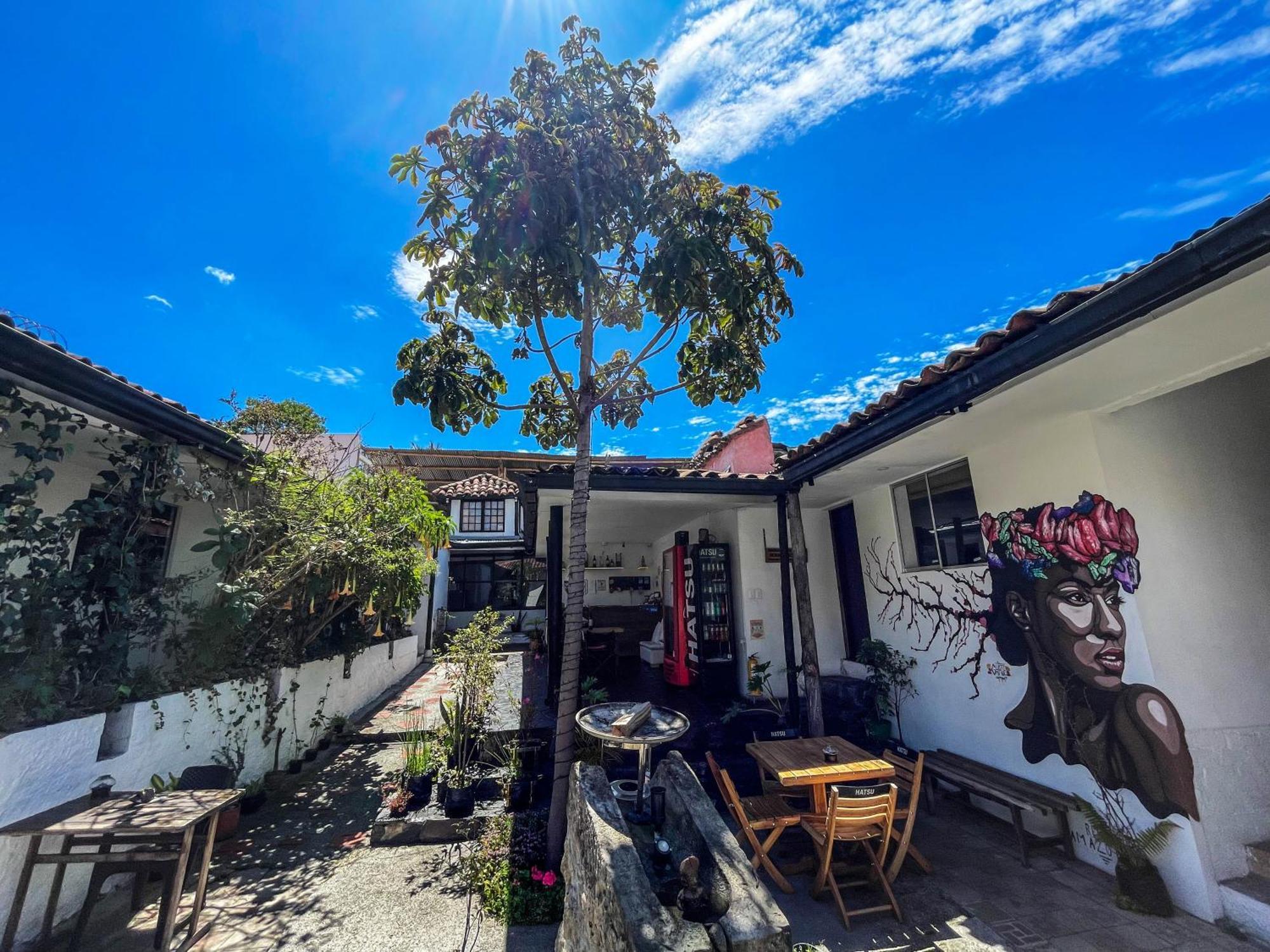 El Yarumo Hostel Bogota Exterior photo